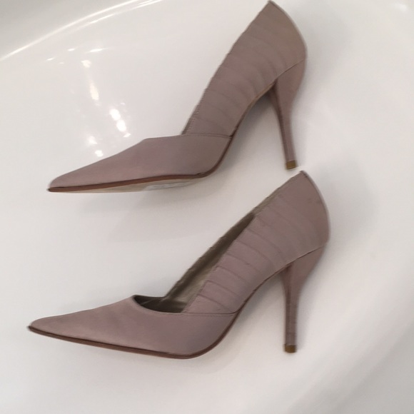 Almost new BCBG MaxAzria pumps - Picture 7 of 8